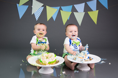 Cake smash, twins, blue and green